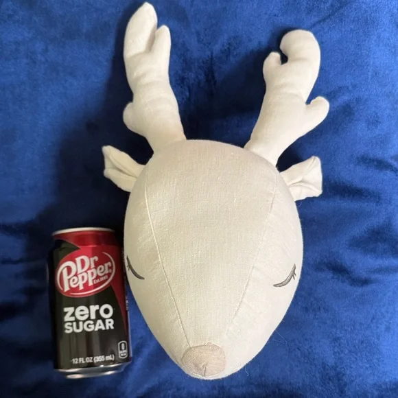 Reindeer Head Christmas Wall Decoration White Fabric “Stuffed” - Picture 2 of 11